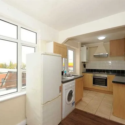 Rent this 3 bed apartment on Beech Road in St Albans, AL3 5AU
