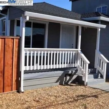Buy this 3 bed house on 860 7th St in Richmond, California