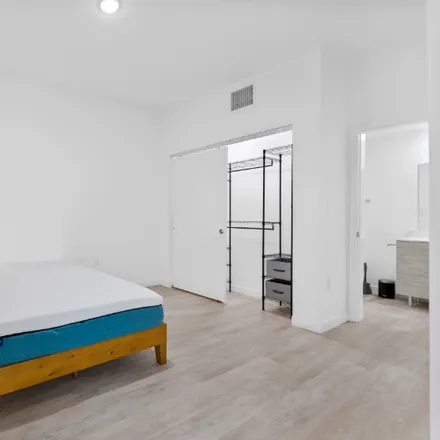 Rent this 1 bed apartment on 475 sw 7th st