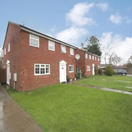 Buy this 2 bed duplex on Barnston Close in Luton, LU2 9RZ