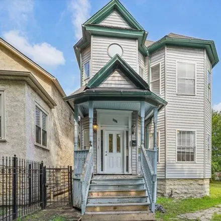 Buy this 3 bed house on 6853 S Perry Ave in Chicago, Illinois
