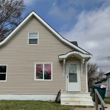 Buy this 5 bed house on 1016 West 1st Street in Muncie, IN 47305