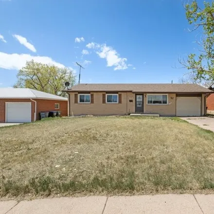 Image 1 - 1490 Cleveland Avenue, Cheyenne, WY 82001, USA - House for sale