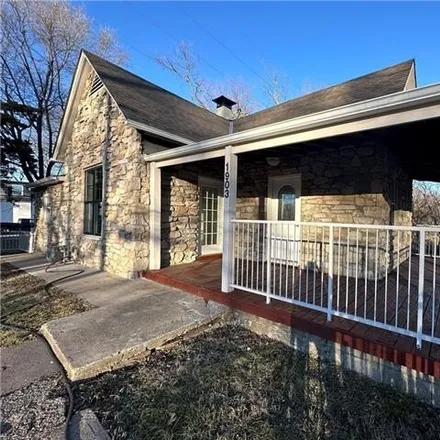 Image 2 - 1927 South 14th Street, Kansas City, KS 66103, USA - House for sale