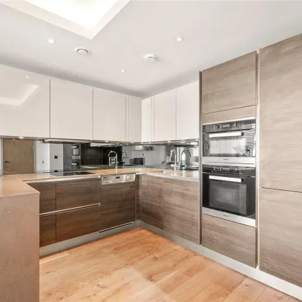 Image 4 - Cecil Grove, Primrose Hill, London, NW8 7EB, United Kingdom - Apartment for rent