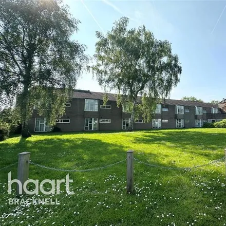 Rent this 1 bed apartment on Great Hollands Road in Easthampstead, RG12 8QH