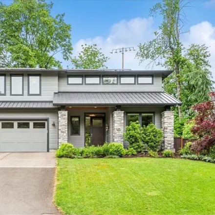 Buy this 5 bed house on 14190 Sundeleaf Drive in Lake Oswego, OR 97034