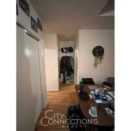 Rent this 3 bed apartment on Columbus Avenue & West 84th Street in Columbus Avenue, New York
