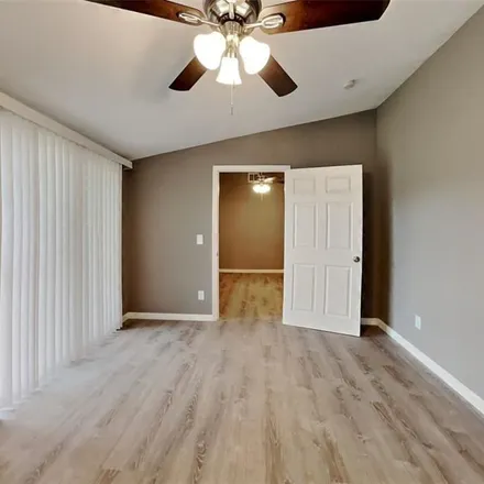 Rent this 3 bed apartment on 17912 Glenledi Drive in Harris County, TX 77084