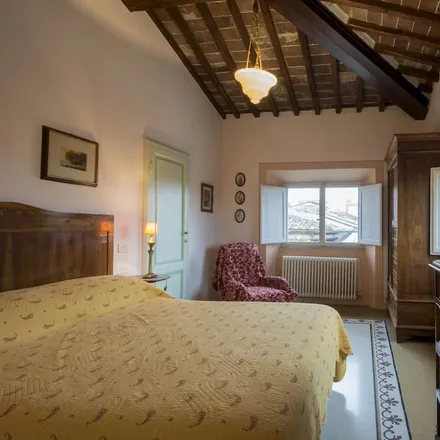 Rent this 4 bed apartment on Siena