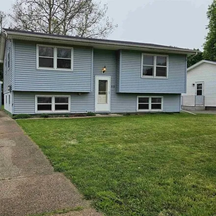 Buy this 4 bed house on 354 East End Avenue in Evansdale, IA 50707