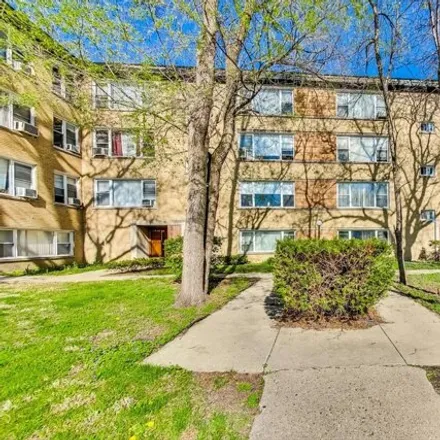 Buy this 3 bed condo on 6133-6147 North Seeley Avenue in Chicago, IL 60659