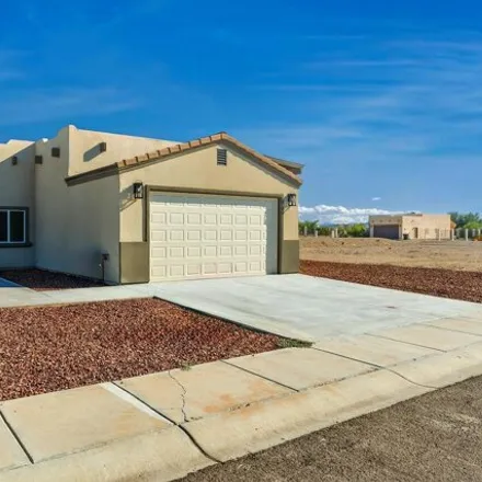 Buy this 3 bed house on 467 Paseo Grande in Quartzsite, AZ 85346