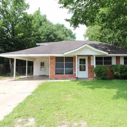 Buy this 4 bed house on 5821 West Rio Drive in South Merrydale, East Baton Rouge Parish