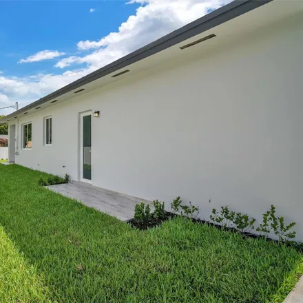 Image 7 - 3551 Northwest 212th Street, Lakewood Estates, Miami Gardens, FL 33056, USA - House for sale