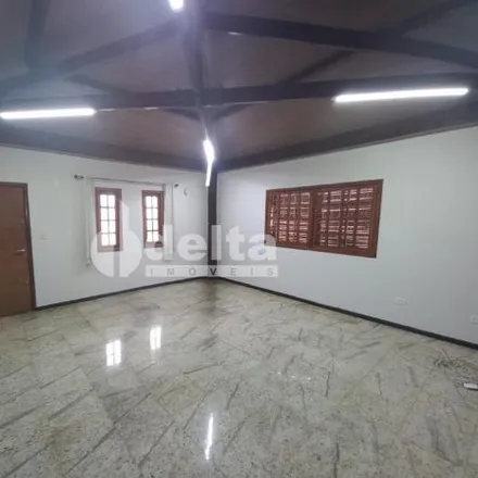 Rent this 3 bed house on Rua dos Sábias in Cidade Jardim, Uberlândia - MG