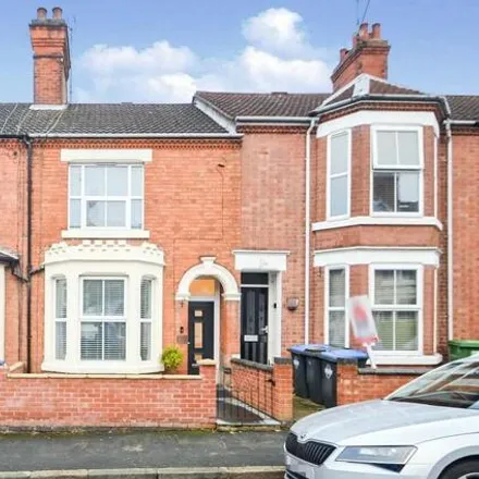 Rent this 3 bed townhouse on Grosvenor Road in Rugby, CV21 3LF