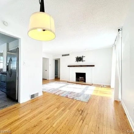 Image 4 - 15791 Kirkshire Avenue, Beverly Hills, MI 48025, USA - House for rent