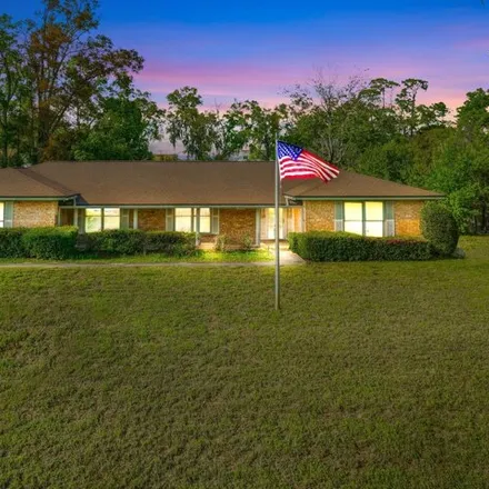 Buy this 6 bed house on 2158 Foxwood Drive in Clay County, FL 32073