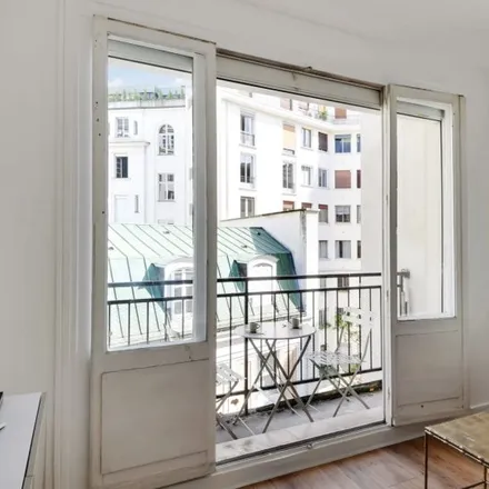 Image 12 - 20 Rue Chalgrin, 75116 Paris, France - Apartment for rent
