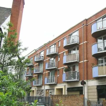 Rent this 2 bed room on Ebbisham Centre in Oaks Square, Epsom