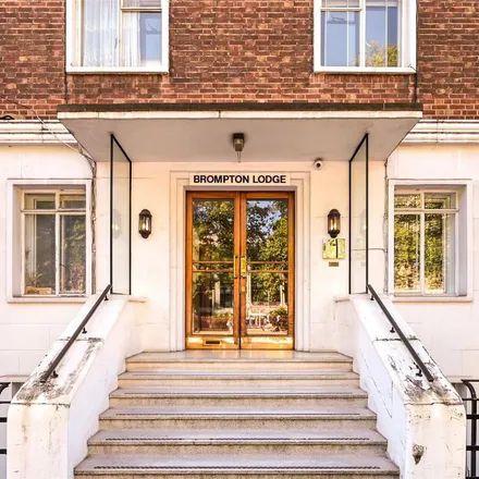 Image 2 - Brompton Lodge, 9-11 Cromwell Road, London, SW7 2JB, United Kingdom - Apartment for rent