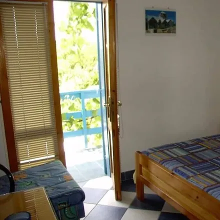 Image 6 - Općina Sućuraj, Split-Dalmatia County, Croatia - Apartment for rent