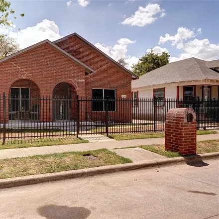 Buy this 3 bed house on 1112 Bessie Street in Fort Worth, TX 76104