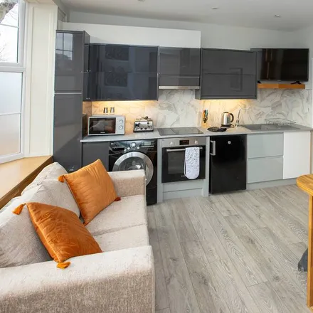 Rent this 1 bed apartment on Reading in RG1 8DJ, United Kingdom