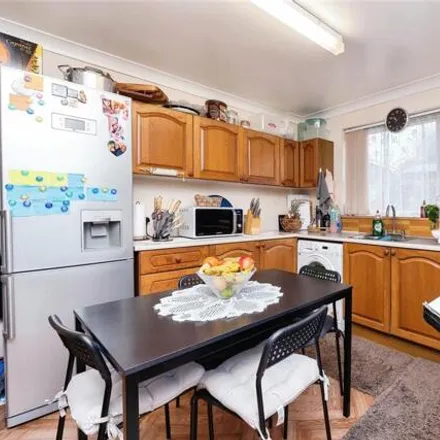 Image 3 - 44 The Greenway, Bristol, BS16 4HT, United Kingdom - House for sale