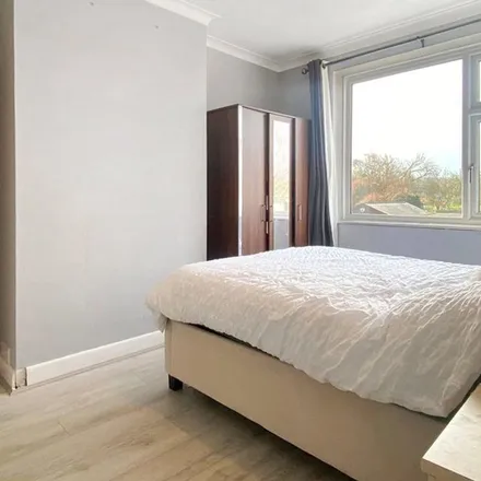 Image 3 - Grange Road, Lower Rainham, ME7 2UN, United Kingdom - Apartment for rent