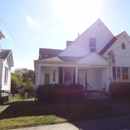 Image 1 - 220 South Highland Street, Winchester, KY 40391, USA - Duplex for sale