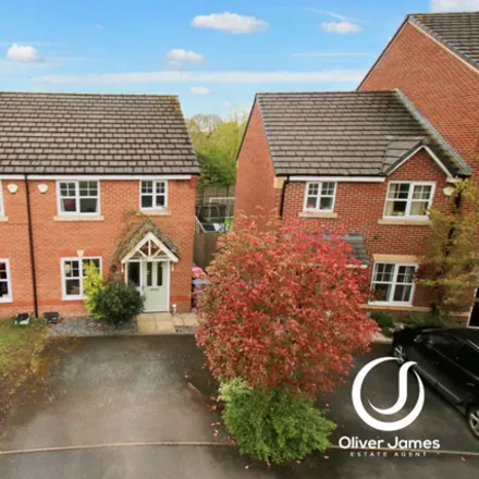 Buy this 3 bed duplex on Roseway Avenue in Cadishead, M44 5GG