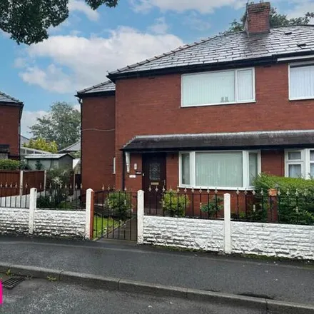 Buy this 3 bed duplex on Clyde Terrace in Radcliffe, M26 4PZ