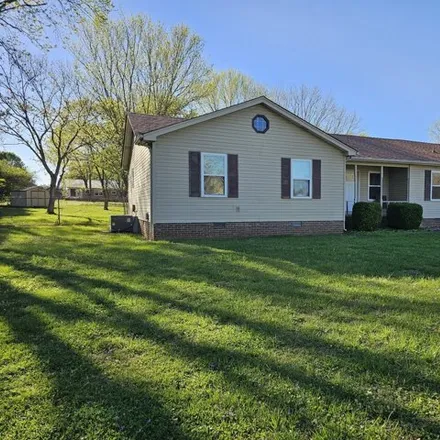 Rent this 3 bed house on 798 Penn Court in Murfreesboro, TN 37128