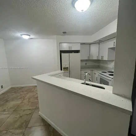 Image 2 - Pinewalk Drive North, Margate, FL 33063, USA - Apartment for rent