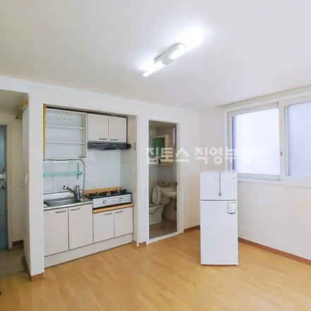 Rent this studio apartment on 서울특별시 강남구 역삼동 783-13
