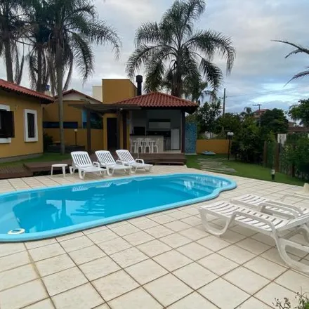 Rent this 3 bed house on Avenida dos Coqueiros in Daniela, Florianópolis - SC