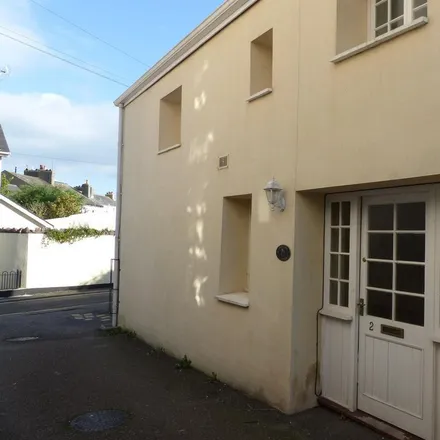 Rent this 3 bed townhouse on Elmsleigh Road in Paignton, TQ4 5AU