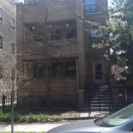 Rent this 3 bed apartment on 1114-1116 West Columbia Avenue in Chicago, IL 60626