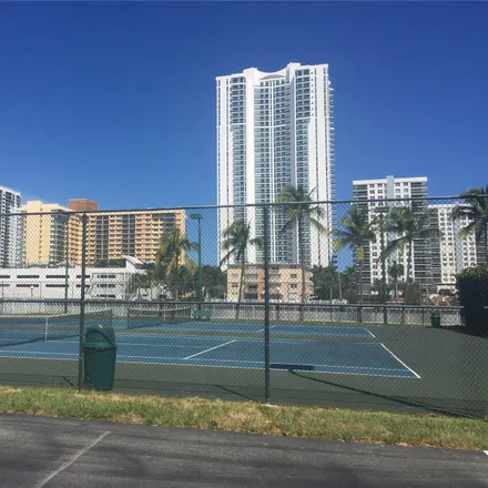 Image 3 - 600 Parkview Drive, Hallandale Beach, FL 33009, USA - Condo for rent