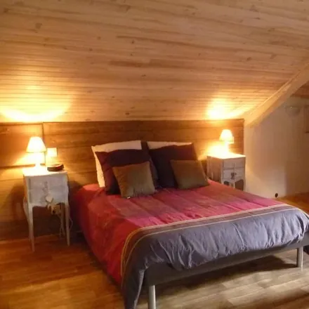 Rent this 3 bed house on 24190 Saint-Germain-du-Salembre