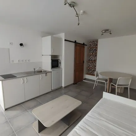 Rent this 1 bed apartment on Gâte Bourse in 19 Rue du Commerce, 49600 Montrevault-sur-Èvre