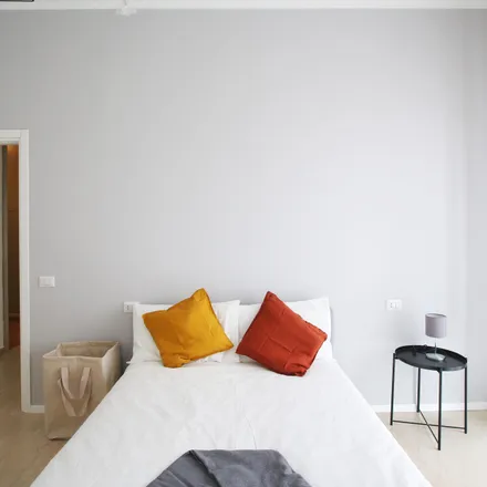 Rent this 7 bed room on Aleardi in Corso San Gottardo, 20136 Milan MI