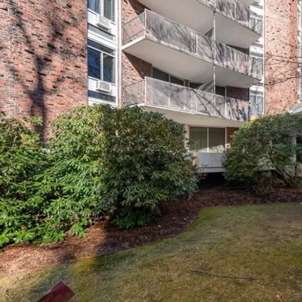 Buy this 1 bed condo on 19 Winchester Street in Brookline, MA 02446