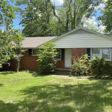 Buy this 3 bed house on 1217 W Freeman St in Carbondale, Illinois