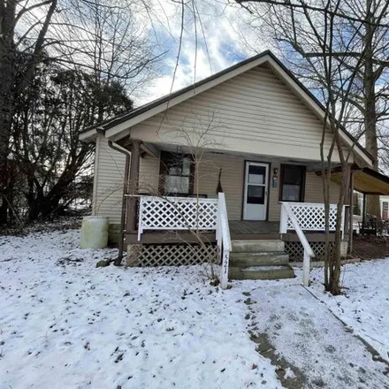 Rent this 2 bed house on 607 West Wylie Street in Bloomington, IN 47403