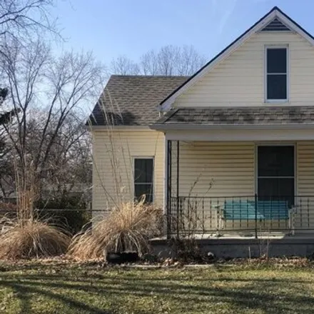 Buy this 3 bed house on 633 West 17th Street in Sedalia, MO 65301