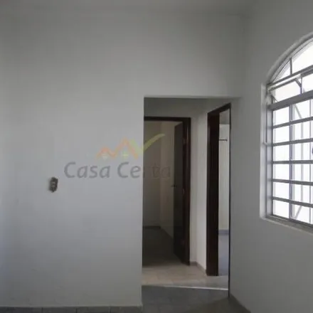 Rent this 3 bed house on Rua Penápolis in Vila São Carlos, Mogi Guaçu - SP