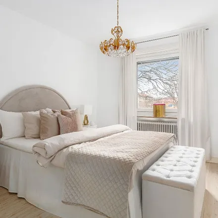 Rent this 2 bed apartment on Regementsgatan 48 in 170 66 Solna kommun, Sweden